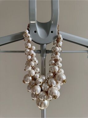 Elegant White Pearl Cluster Necklace